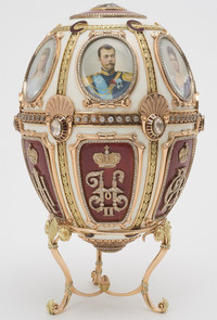 антикварное пасхальное императорское яйцо на подставке Карл Фаберже, СПб, 1904 г. цветное золото алмазы бриллианты